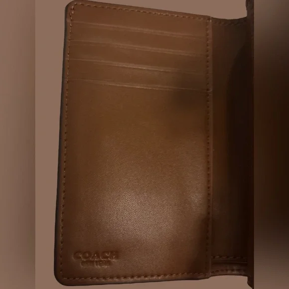 Coach Signature Canvas Bifold Wallet Pristine - Picture 3 of 15
